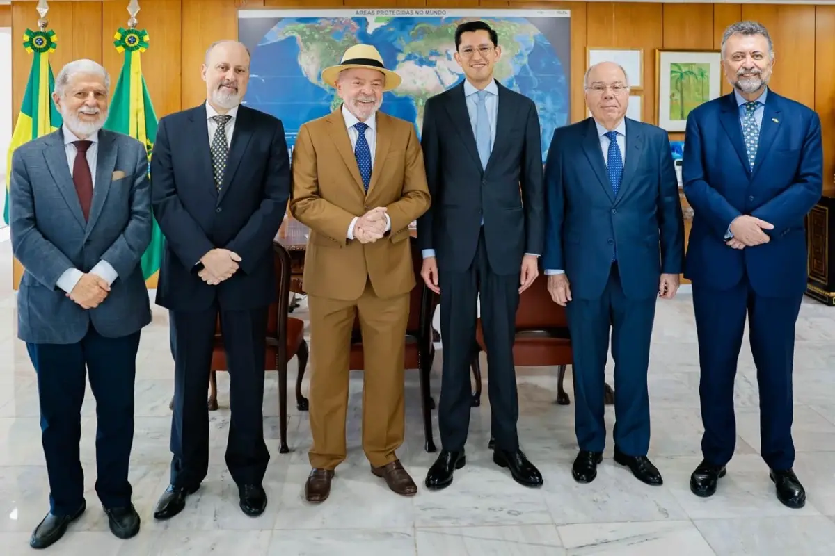 El canciller mexicano, Roberto Velasco Álvarez, y el Presidente de Brasil, Luiz Inácio Lula da Silva, sostuvieron una reunión este jueves.